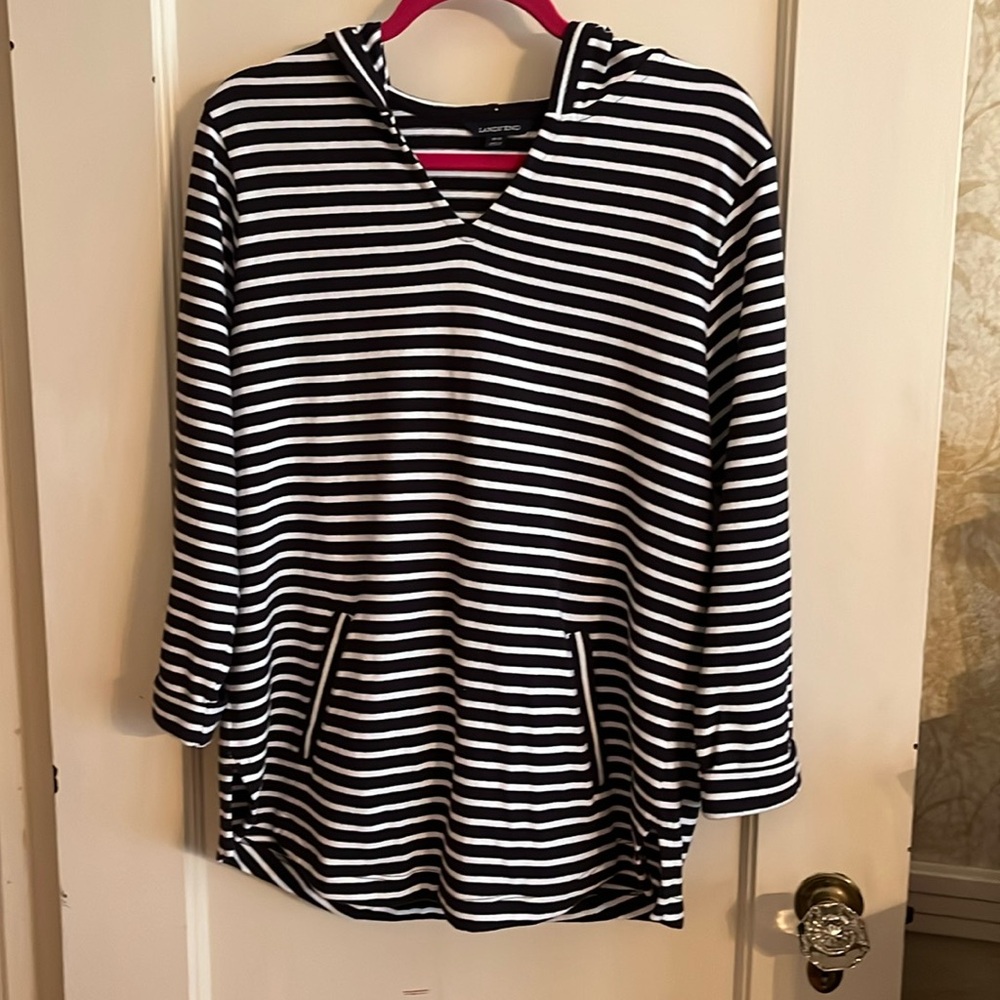 Lands End like new black/white stripe hooded 100% cotton top/2 front pockets